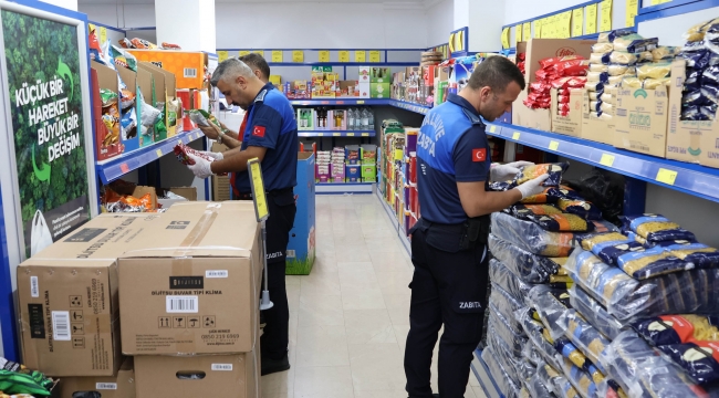 Haliliye Zabıtasından Marketlere Sıkı Denetim