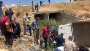 Köprü Korkuluklarını Aşıp Dereye Uçtu! Şanlıurfa'da 4 Yaralı
