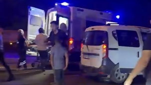 Eyyübiye'de hafif ticari araç motosiklete çarptı: 1 ağır yaralı