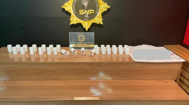Haliliye'de 1.468 sentetik ecza ele geçirildi
