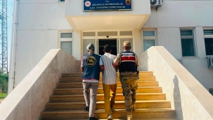 Karaköprü'de aranan şahıs jandarma ekiplerince yakalandı