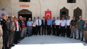 Mahmut Paşa Camii İçin Beklenen Gün Geldi! Tarihi Yapı Yeniden İbadete Açıldı