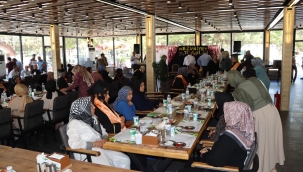 Okuma Yazma Öğrenen Anneler Mezuniyet Sevinci Yaşadı