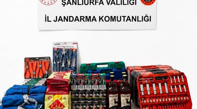 Otoyolda Durdurulan Araçta Kaçak Ürünler Ele Geçirildi