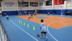 Şanlıurfa Büyükşehir Belediyesi'nden Çocuklara Profesyonel Basketbol Eğitimi