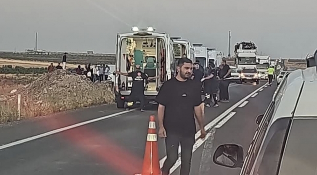 Şanlıurfa'da takla atan otomobil tarlaya devrildi: 5 yaralı