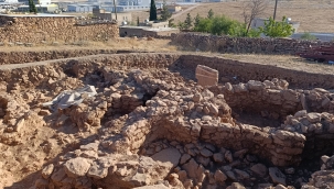 Şanlıurfa'da Tarihin İzleri Sürülüyor! Sayburç'taki Yeni Stel Dikkat Çekti