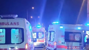 Şanlıurfa'da damper dehşeti: Direk otomobilin üzerine devrildi, 7 yaralı