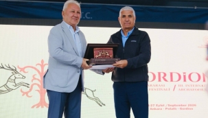 Şanlıurfalı akademisyenin büyük başarısı! 108 ülkeden 828 film arasından ödül aldı