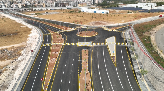 Büyükşehir, Şehir Hastanesi Önünde Ulaşımı Güvenli Hale Getiriyor