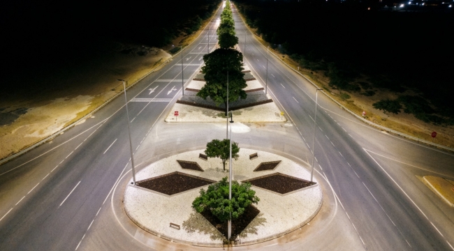Dicle Elektrik'ten Şanlıurfa GAP Havalimanı Yoluna Aydınlatma Yatırımı
