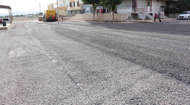 Haliliye'de Yollar Bir Bir Asfaltla Buluşuyor: Konuklu Mahallesi'nde Çalışmalar Sürüyor
