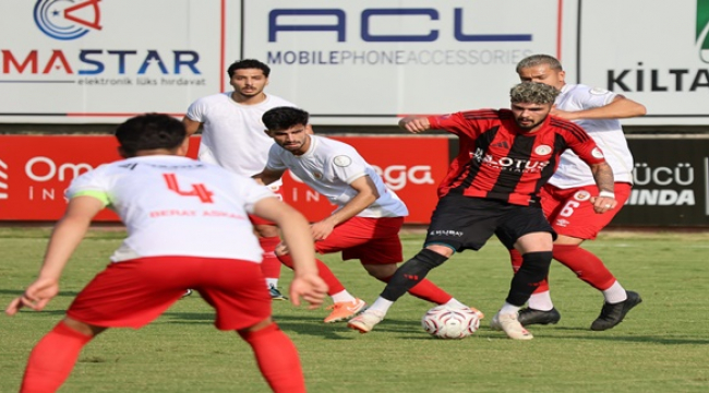 Karaköprü Belediyespor Zirveye Yerleşti! Sahasında Gol Şov Yaptı