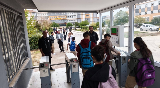 Öğrenciler İçin Yeni Dönem Başladı! Velilerin Telefonuna Anında Mesaj Gidiyor