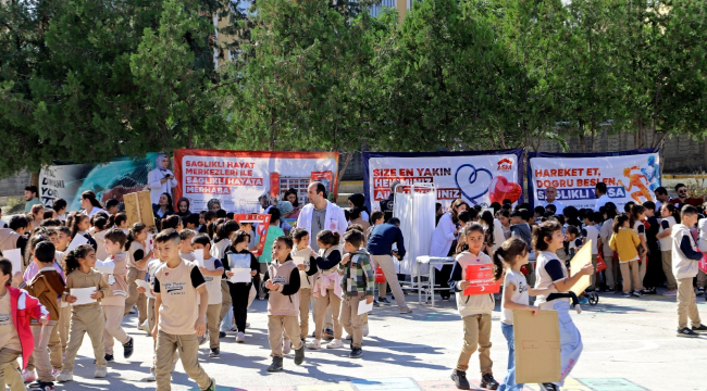 Şanlıurfa'da 600 Öğrenciye Belge ve Deprem Çantası Verildi!