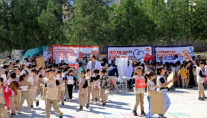 Şanlıurfa'da 600 Öğrenciye Belge ve Deprem Çantası Verildi!