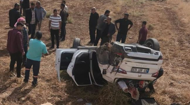 Şanlıurfa'da İki Araç Çarpıştı! Otomobil Şarampole Devrilip Ters Döndü