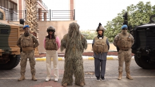 Şanlıurfa'da jandarmadan üniversite kampüsünde farkındalık çalışması