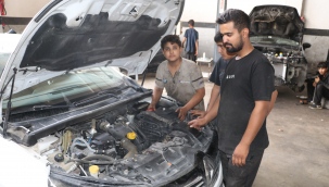 Şanlıurfa'da Kış Hazırlığı Başladı! Ustalardan Araç Sahiplerine Kritik Uyarı