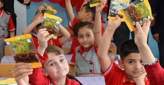 Bakan Çelik: "Okullarda kuru üzüm dağıtımına bugün başlandı"