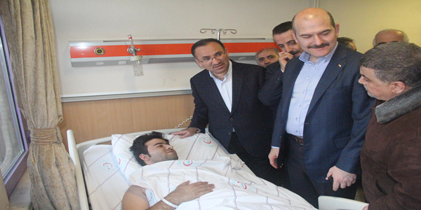 Bakanlar, Viranşehir'deki Saldırıda Yaralananları Ziyaret Etti