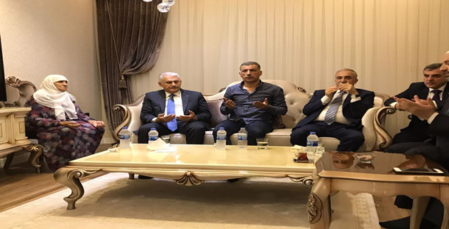 Başbakan Şehit Direkli,'nın Babasını Ziyaret Ederek Başsağlığı Diledi 
