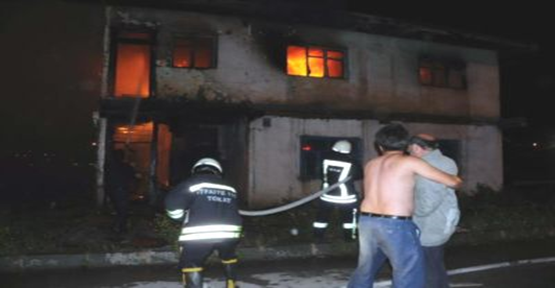 Birecik'te Evde Yangın: 2 Ölü