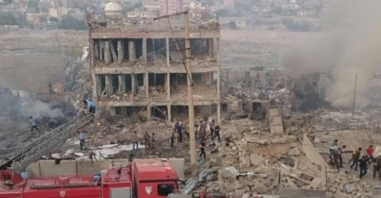 Emniyet müdürlüğüne bombalı saldırı, 11 Şehit