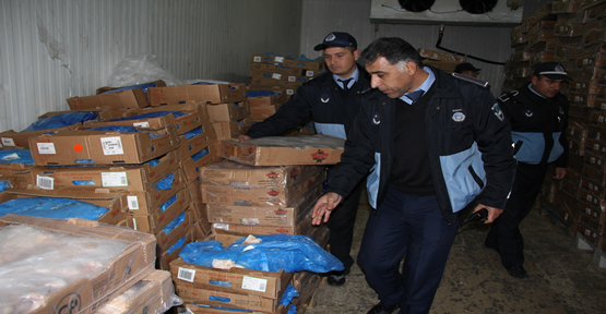 Eyyübiye Belediyesi Zabıta  Müdürlüğü 2 Ton Kaçak Et Ele Geçirdi