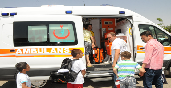 Kapalı Yüzme Havuzunda Çocuklar Fenalaştı