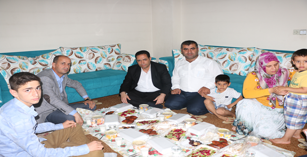 Müdür Bilici, 11 yaşındaki şehit Günak'ın ailesiyle iftar açtı