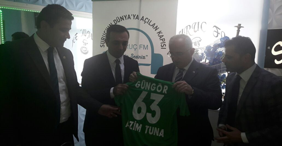 Şanlıurfa Valisi Güngör Azim Tuna Suruç FM'i ziyaret etti.