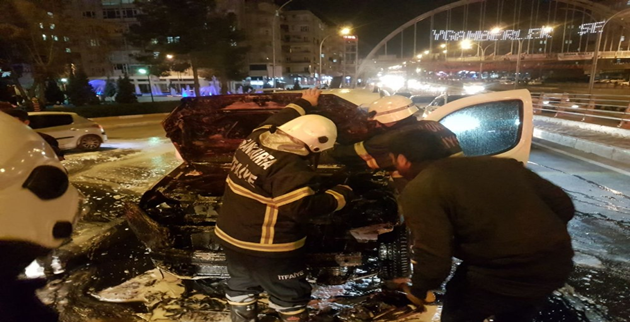 Şanlıurfa'da korkutan araç yangını
