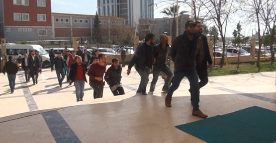 Suriyeliler Kendi Vatandaşı Gasp Edip Öldürdü