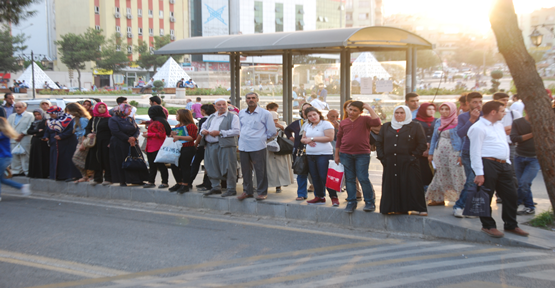 Toplu taşıma Urfa'nın yükünü kaldırmıyor
