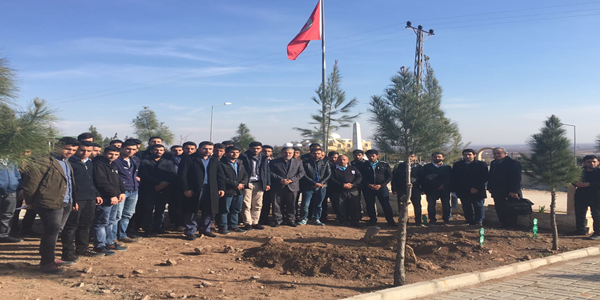 Üniversite öğrencileri Şehit Günak'ın mezarını ziyaret etti