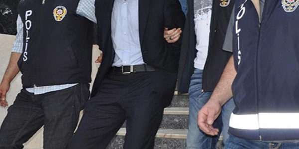Urfa'da aralarında doktor ve esnafın olduğu 33 gözaltı