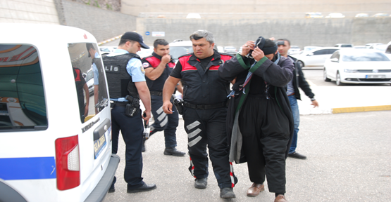 Urfa'da Aranması Olan Bir Kişi Gözaltına Alındı
