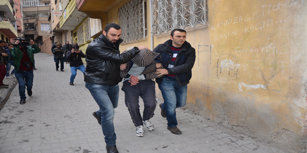 Urfa'da DEAŞ operasyon, 100 gözaltı