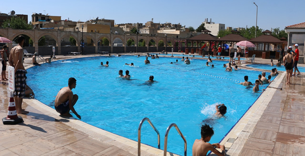 Urfa'da havuzlar hizmete girdi