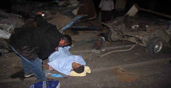 Urfa'da iki otomobil çarpıştı, 12 yaralı