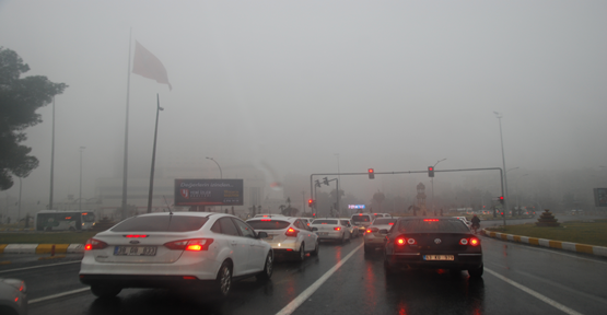 Urfa'da sisli hava sürücüleri etkiledi