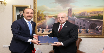 27. Meclis Başkanı Kahraman Valiliği Ziyaret Etti