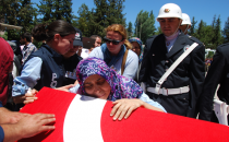 3 Şehit törenin ardından memleketlerine uğurlandı