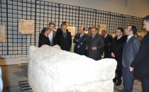 75 bin eserin 10 bini sergilenecek