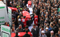 8 İşçi Hala Mahsur