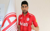 Ahmet Aras Şanlıurfaspor'a imzayı attı