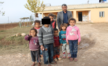 AIDS Gününde Terlikli Dolaşıyor