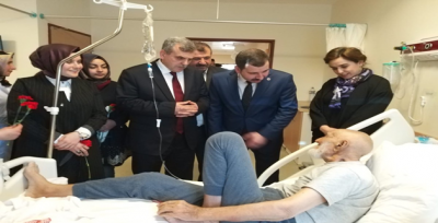 AK Başkan Adayı Beyazgül'den Hastalara Moral Ziyareti