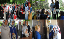 AK Kadınlar çat-kapı ziyaretlerini sürdürüyor